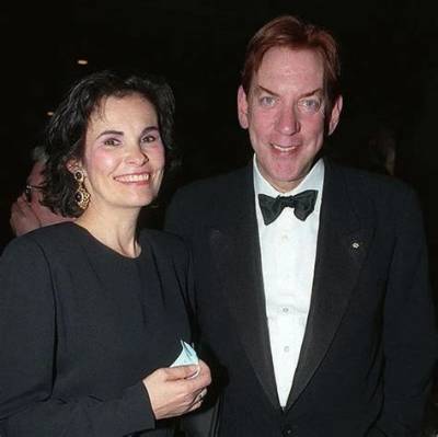 The Renowned Lois Hardwick: an Actress of Depth and Distinction